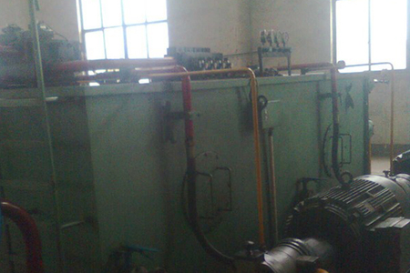  钢管挤压机液压系统